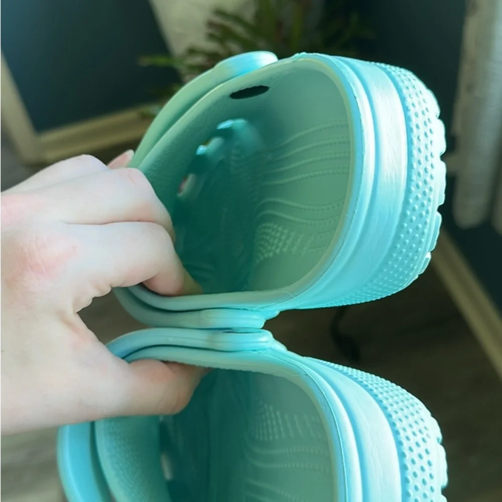 CROCS - Picture 4 of 4